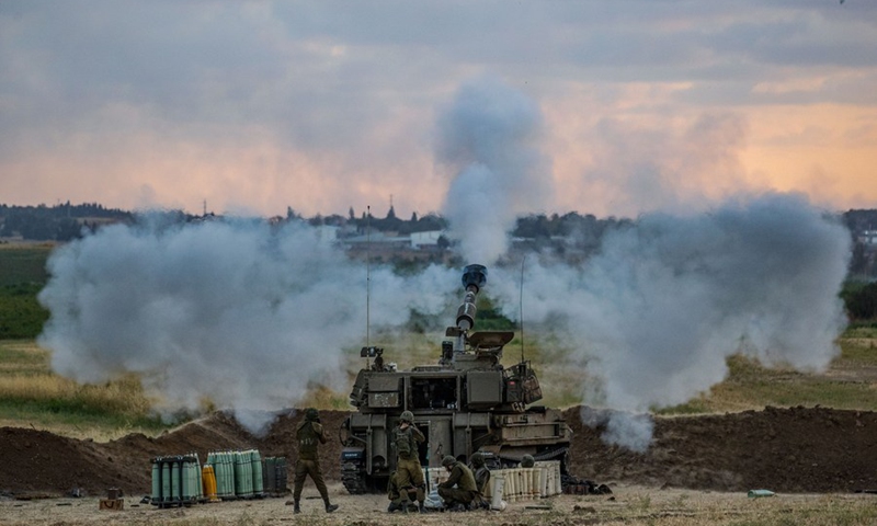 A heavy Israeli artillery shells the Gaza Strip from a position near the southern Israeli city of Sderot, on May 17, 2021.(Photo:Xinhua)