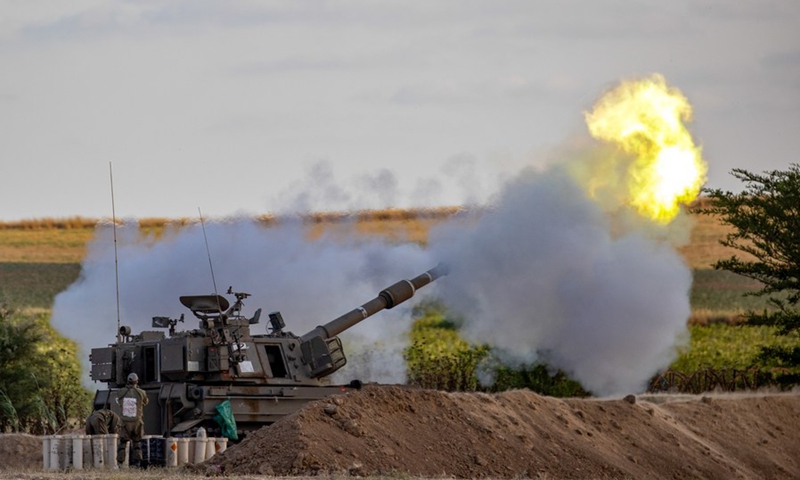 An Israeli artillery shells the Gaza Strip from a position near the southern Israeli city of Sderot, on May 17, 2021.(Photo:Xinhua)