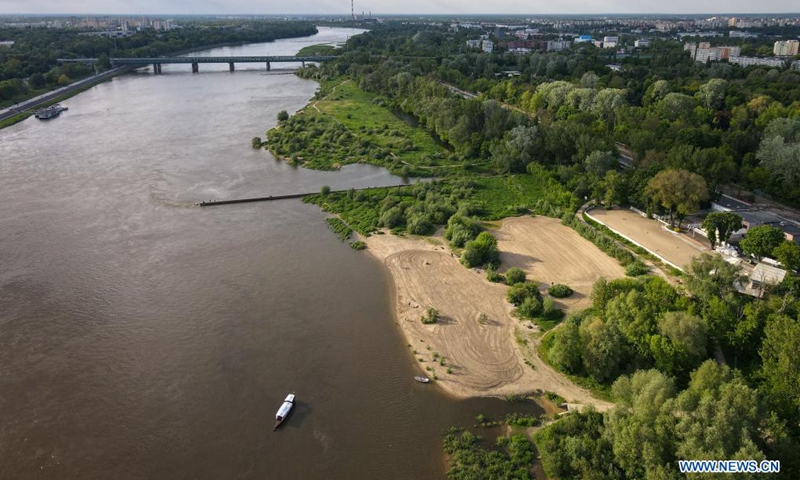 Aerial photo taken on May 21, 2021 shows a view of the Vistula river in Warsaw, Poland. The Middle Vistula Valley is included in the EU's Natura 2000 network of protected areas with unique habitats for endangered species of flora and fauna. (Photo: Xinhua)