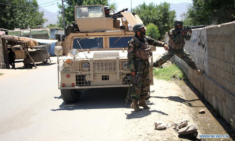 Afghan army soldiers take part in a military operation against Taliban militants in Mehterlam, Laghman province, Afghanistan, on May 24, 2021. Taliban militants have seized three districts over the past weeks amid increasing militancy and counter-militancy in war-torn Afghanistan, local media reported. In its latest attempt to gain ground, the Taliban militants overrun Jalriz district in eastern Wardak province and Dawlat Shah district in Laghman province.(Photo: Xinhua)