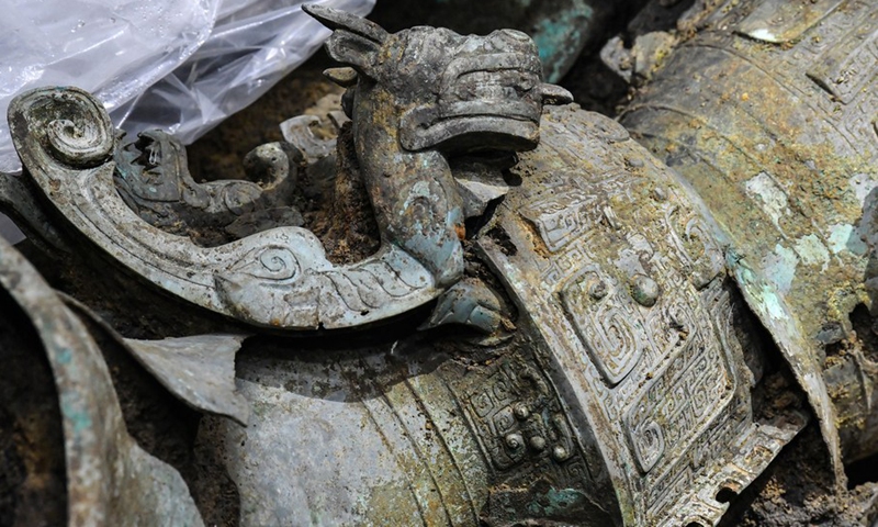 Photo taken on March 19, 2021 shows bronze wares unearthed from a sacrificial pit at the Sanxingdui Ruins site in southwest China's Sichuan Province.(Photo: Xinhua)