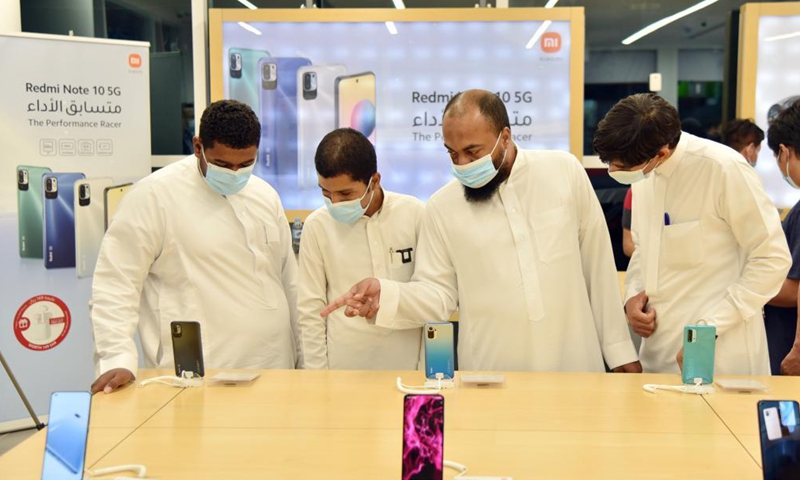 People visit the Mi-store in the Electron Commercial Center in Riyadh, Saudi Arabia, on June 4, 2021. China's tech company Xiaomi, known for its smartphones, opened its first Mi-store in Saudi Arabia on Thursday.Photo:Xinhua