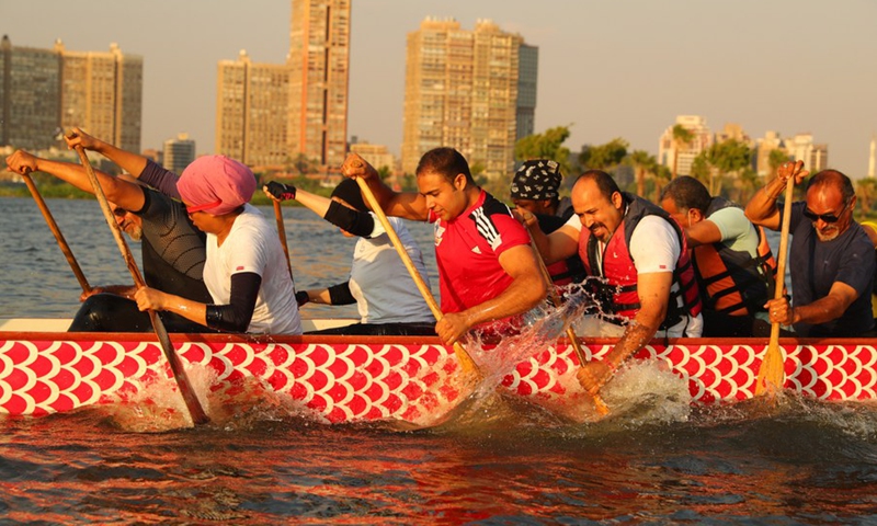 Paddlers compete in a dragon boat race on the Nile in Cairo, Egypt, on June 14, 2021.(Photo: Xinhua)