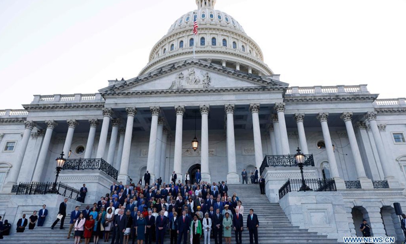 U.S. members of Congress observe a moment of silence for 600,000 coronavirus deaths across the United States on Capitol Hill in Washington, D.C., the United States, on June 14, 2021. The United States reached the grim milestone of 600,000 coronavirus deaths on Tuesday, according to the Center for Systems Science and Engineering (CSSE) at Johns Hopkins University.(Photo: Xinhua)