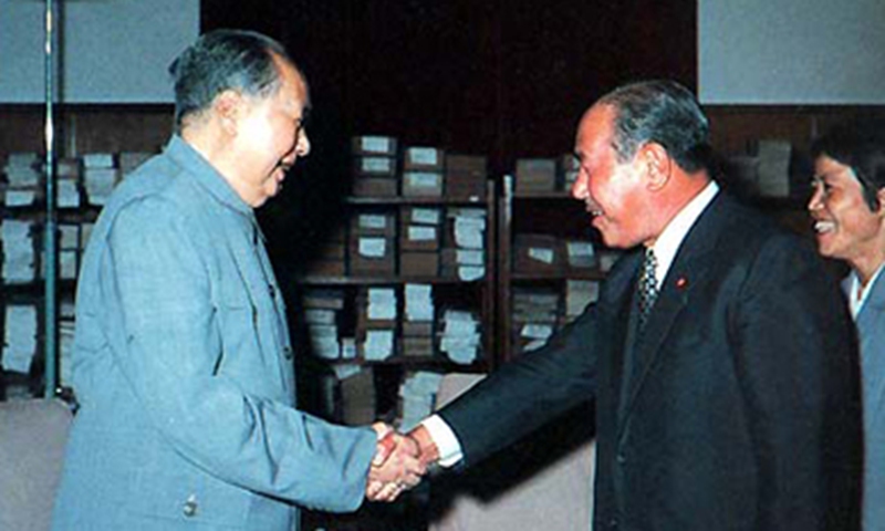 Mao Zedong meeting with Tanaka Kakuei