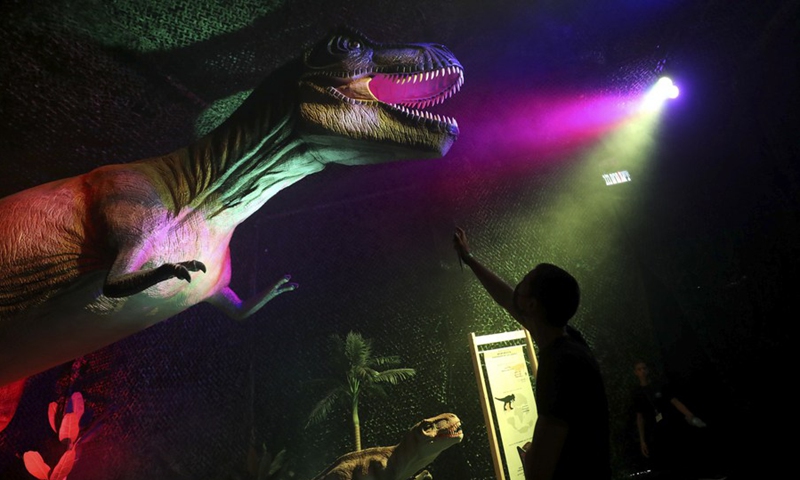 People visit an exhibition of dinosaurs at Madatech, Israel National Museum of Science, Technology and Space, in the northern Israeli city of Haifa, July 13, 2021.(Photo: Xinhua)