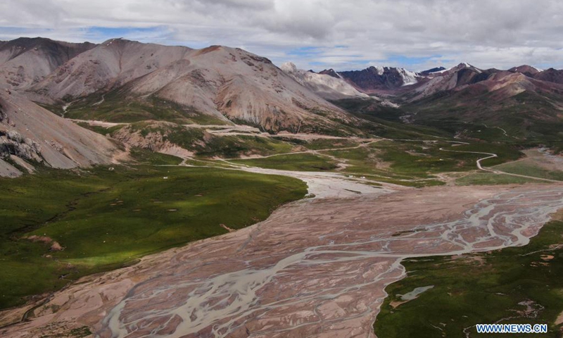 Aerial photo taken on July 24, 2021 shows the Ice Valley at the headstream region of the Yangtze River in China. Chinese scientists launched a new round of expedition recently in the headwater region of the Yangtze River to investigate the region's ecological conditions.(Photo: Xinhua)