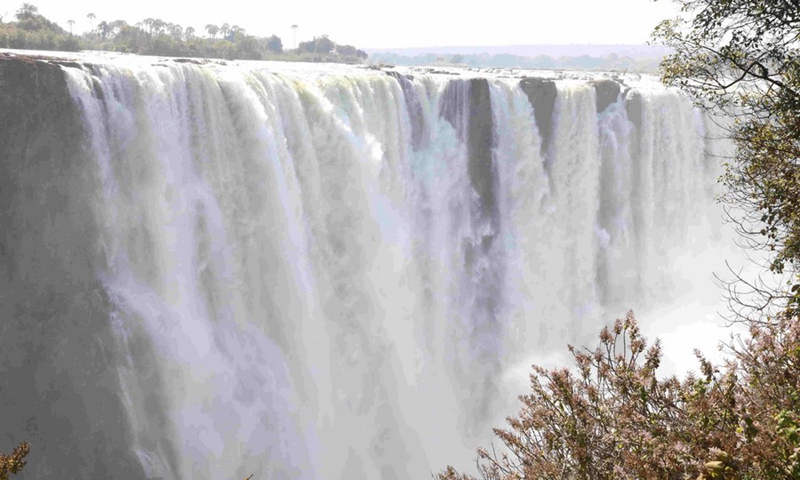 Photo taken on Aug. 6, 2020 shows Victoria Falls at the border of Zimbabwe and Zambia.(Photo: Xinhua)