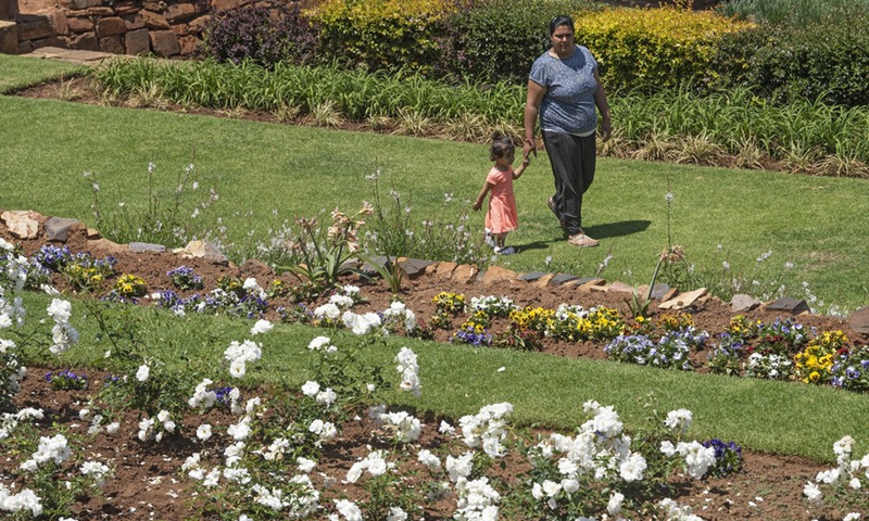 People visit a park in Pretoria, South Africa, Oct. 17, 2020.(Photo: Xinhua)