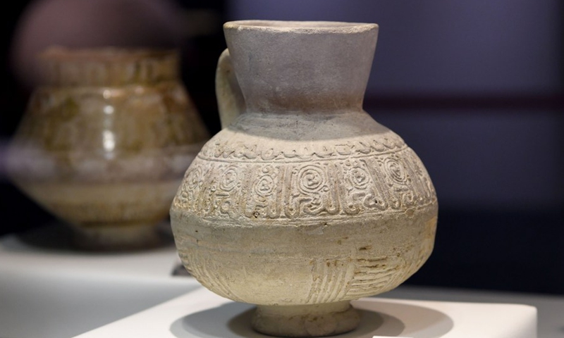 Photo taken on Aug. 11, 2021 shows a pottery jar in Kuwait National Museum in Kuwait City, Kuwait.(Photo: Xinhua)