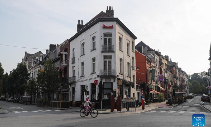 People ride bikes on Car Free Sunday in Brussels, Belgium, Sept. 19, 2021. The Car Free Sunday is valid for the public, except taxis, journey buses, emergency services, police and persons with a special permit. The whole Brussels Region is closed for traffic from 9:30 a.m. till 7 pm.  Photo: Xinhua