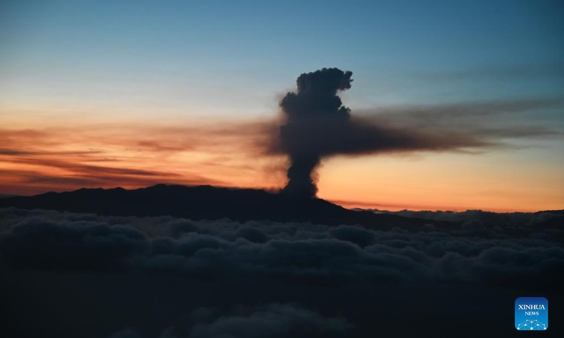 Photo taken on Sep 19, 2021 shows the eruption of the Cumbre Viejo volcano on the La Palma island of Canary Islands, Spain. Between 5,000 and 10,000 people are being evacuated after the volcano began erupting on Sunday afternoon.Photo:Xinhua