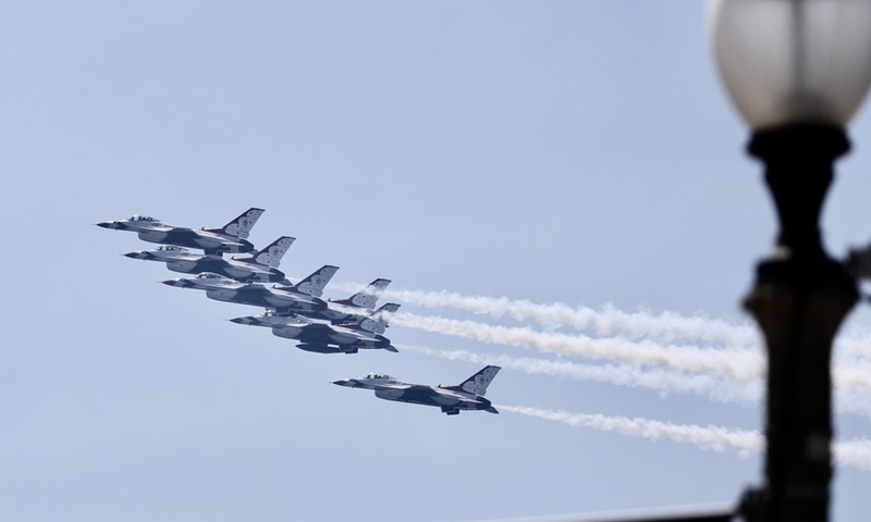 Photo taken on Oct. 1, 2021 shows a view of the Pacific Airshow at Huntington Beach, California, the United States.(Photo: Xinhua)