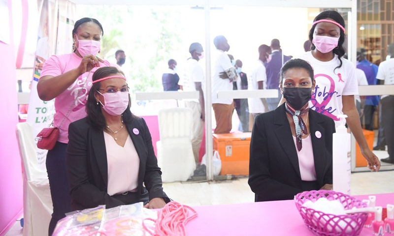 Rose Christiane Raponda, Gabon's Prime Minister (1st L), takes part in activities of the Pink Village in Libreville to celebrate the 8th edition of Pink October campaign in Gabon, on Oct. 1, 2021.(Photo: Xinhua)