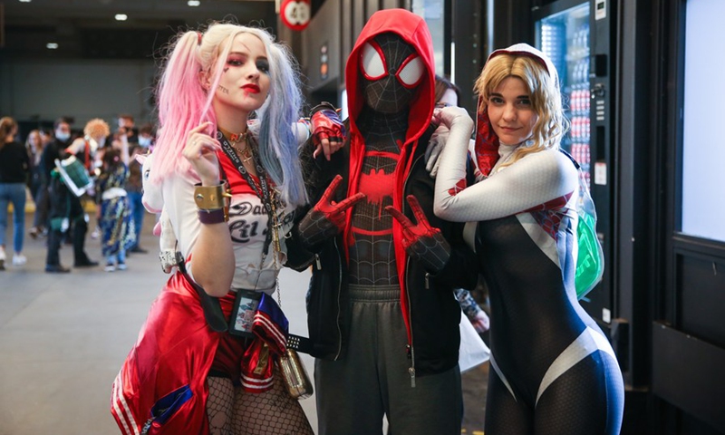 Cosplayers pose at the Made in Asia animation and cartoon products fair in Brussels, Belgium, Oct. 8, 2021.(Photo: Xinhua)