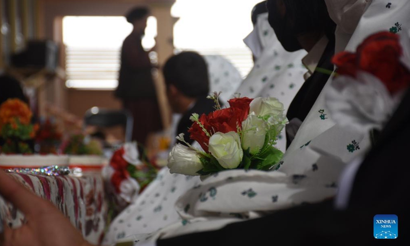 Afghan couples attend a mass wedding ceremony in Mazar-i-Sharif, capital of northern Balkh province, Afghanistan, Oct. 21, 2021.Photo:Xinhua