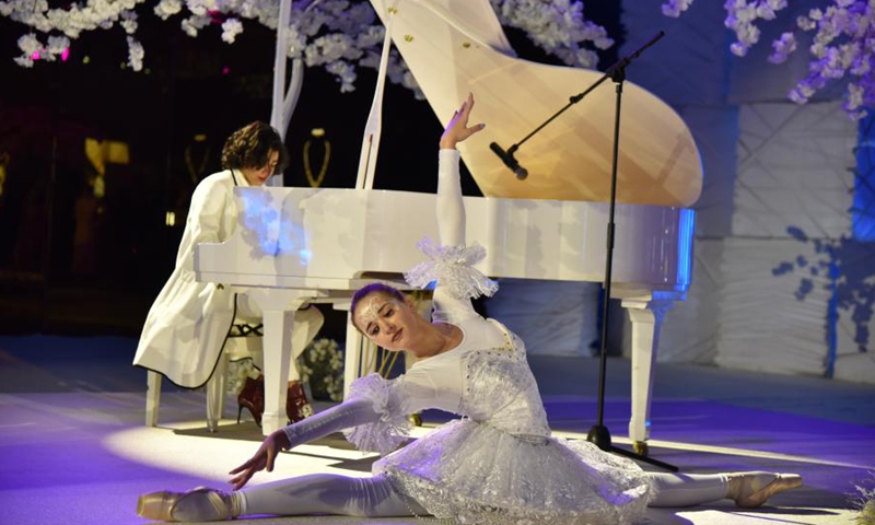 A ballet show at the Unique Jewelry Exhibition in Riyadh, Saudi Arabia, Nov. 3, 2021.(Photo: Xinhua)