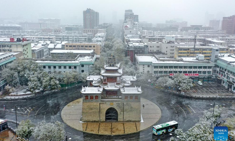 Aerial photo taken on Nov. 6, 2021 shows a snow scene in Yinchuan, northwest China's Ningxia Hui Autonomous Region.Photo:Xinhua