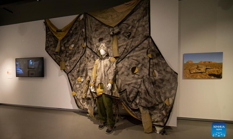 Photo taken on Nov. 13, 2021 shows a wearable portable architecture with a mannequin at the exhibition Survival Architecture and the Art of Resilience in Toronto, Canada.Photo:Xinhua