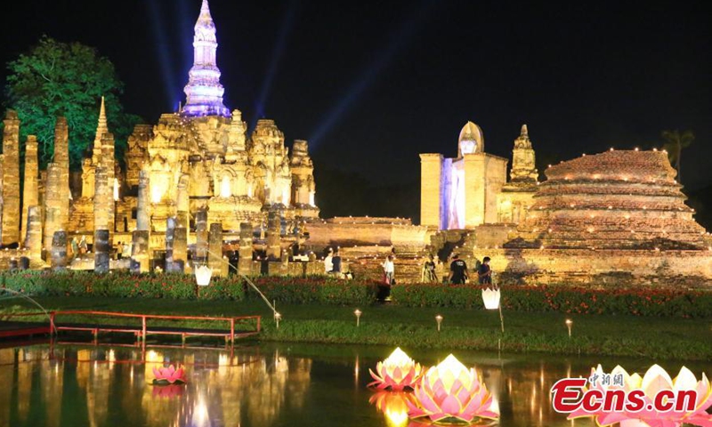Lights shine at the Sukhothai Historical Park in Thailand, Nov 18, 2021.Photo:China News Service