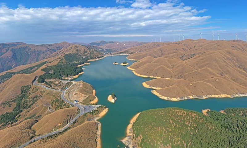 Aerial photo taken on Nov. 28, 2021 shows the scenery of Tianhu Lake national wetland park in Quanzhou County, south China's Guangxi Zhuang Autonomous Region. (Xinhua/Zhou Hua)