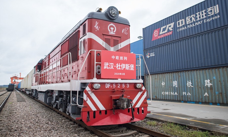 A China-Europe freight train bound for Duisburg of Germany pulls out of the Wuhan terminal of China Railway Intermodal in Wuhan, central China's Hubei Province, March 28, 2020.(Photo: Xinhua)