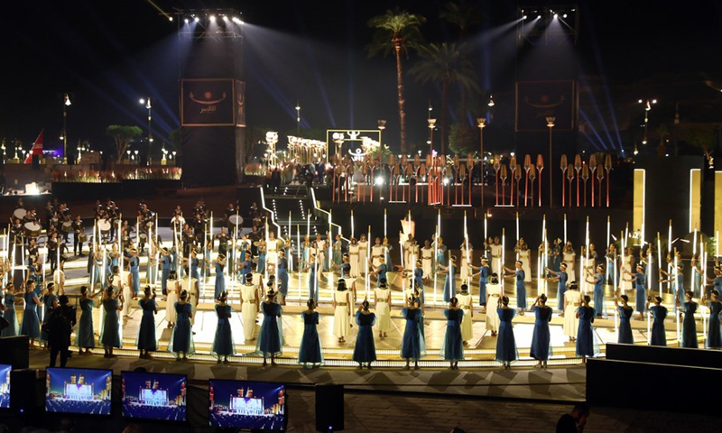 Actors stage an artistic performance during the reopening ceremony of the Avenue of Sphinxes in Luxor, Egypt, Nov. 25, 2021.(Photo: Xinhua)