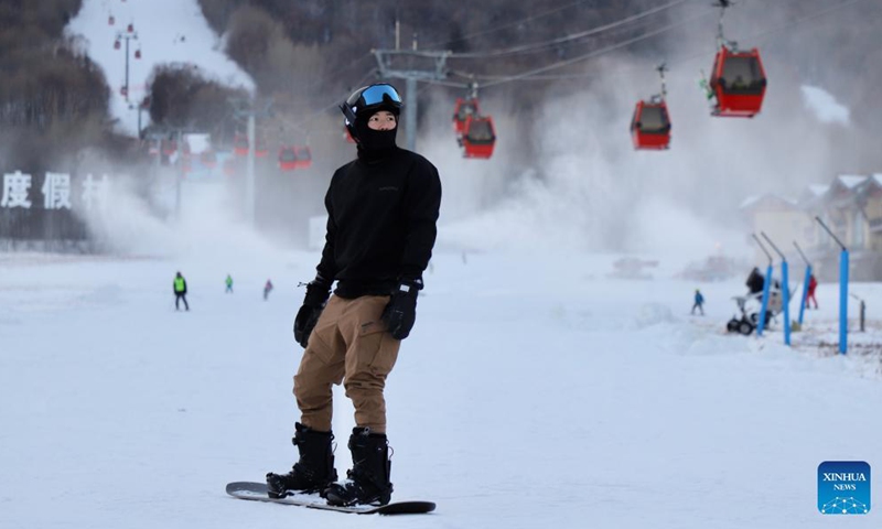 A tourist skies at at a ski resort in Yabuli town, northeast China's Heilongjiang Province, Nov. 27, 2021.Photo:Xinhua
