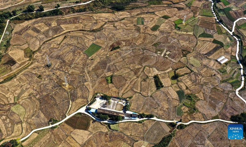 Aerial photo taken on Dec. 2, 2021 shows the scenery of Xingui Village, Tantou Township, Rong'an County, south China's Guangxi Zhuang Autonomous Region.(Photo: Xinhua)