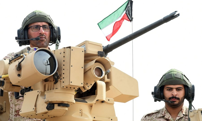 Kuwait soldiers take part in a military drill carried out by the Kuwaiti Army in Jahra Governorate, Kuwait, on Dec. 2, 2021.(Photo: Xinhua)