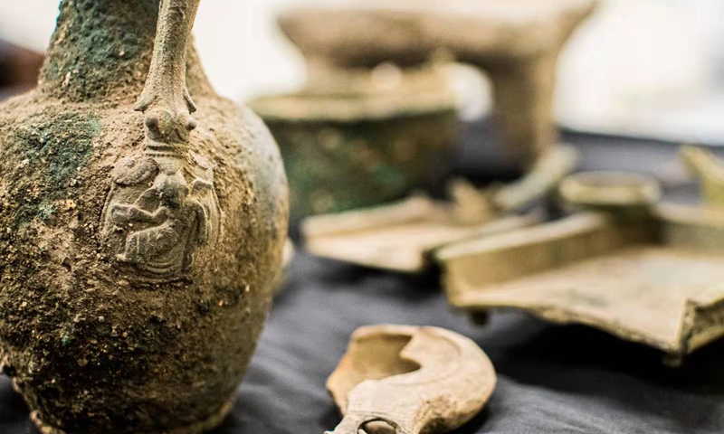 Photo shows a bronze wine jug seized by the Israeli police from antiquity dealers in Jerusalem.(Photo: Xinhua)