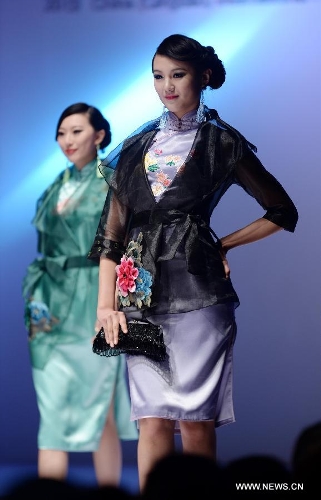 Gao Lixin's creations at Qingdao Fashion Week - Global Times