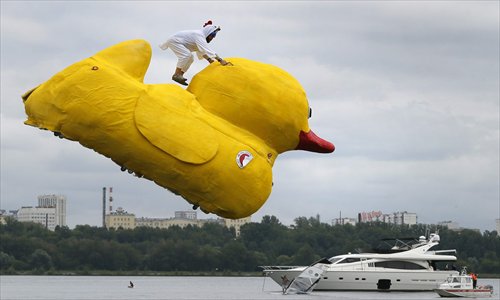 flying0rubber-duck
