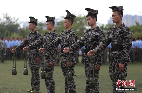 Students receive military training in strict way - Global Times