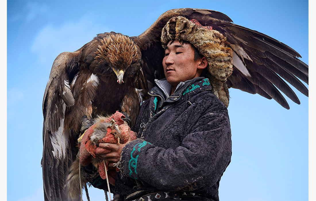 last of the mongolian eagle hunters