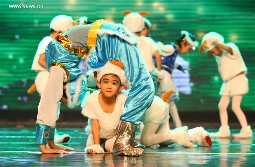 Children perform to celebrate coming Spring Festival in China's Tianjin ...