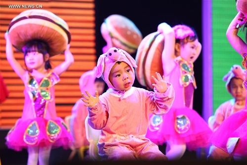 Children perform to celebrate coming Spring Festival in China's Tianjin ...