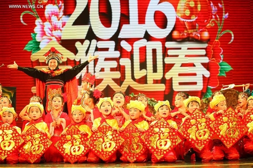 Children perform to celebrate coming Spring Festival in China's Tianjin ...