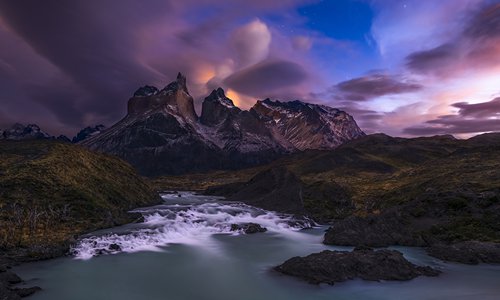 Lying between the Andes Mountains and the Patagonian Steppe in southern Chile, Torres del Paine National Park is regarded as one of the most spectacular scenic spots in South America. Blessed with great natural beauty across its ridges, glaciers, waterfalls and lagoons, the park was designated as a World Biosphere Reserve by UNESCO in 1978.