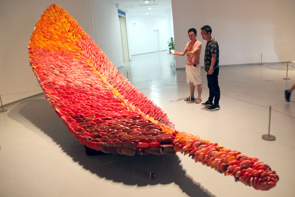 Young Chinese sculptors show their talents at invitational exhibition