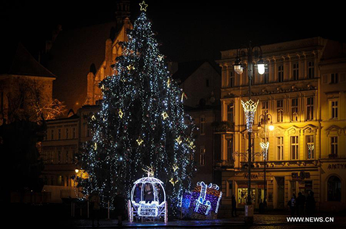 Poland's Bydgoszcz decorated to greet upcoming Christmas - Global Times