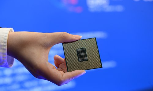The picture shows a “StarDragon” 48 core processor chip compatible with ARMv8-A architecture. The chip was launched by Huaxintong Semiconductor Technology, a joint venture between Qualcomm and Southwest China’s Guizhou Province, at the ARM Server Industry Eco-system Summit during the 2018 China International Big Data Industry Expo held in Guiyang, capital of Guizhou on Sunday. Photo: IC