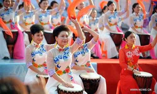 Chinese celebrate Mid-Autumn Festival - Global Times