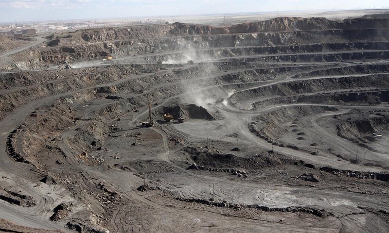 Mining of rare earths is conducted in Baiyunebo, North China's Inner Mongolia Autonomous Region on July 16, 2011. File photo: VCG