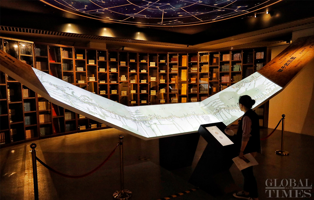 Национальная библиотека выставки. Библиотека ли Юэ. Лампа библиотека Китай. Ancient Exhibition. Exhibition Design of Ancient books.