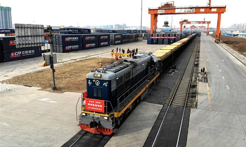 Sea-rail intermodal freight train leaves from Zhengzhou to restore ...