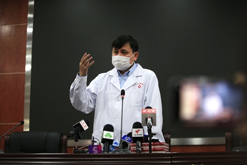 Doctor Zhang Wenhong dismisses concern that recovered #COVID-19 patients who test positive again might transmit infection to others at a press conference held in Shanghai on Saturday Photo: Yang Hui/GT