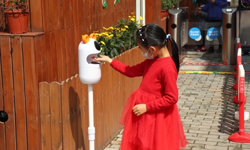 Chinese Schools Use Robots Thermal Imaging Tech In Covid 19