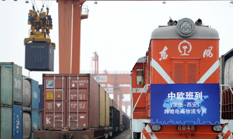 A cross-border e-commerce freight train from Hamburg of Germany arriving in Xi'an, northwest China's Shaanxi Province. (Xinhua/Li Yibo)
