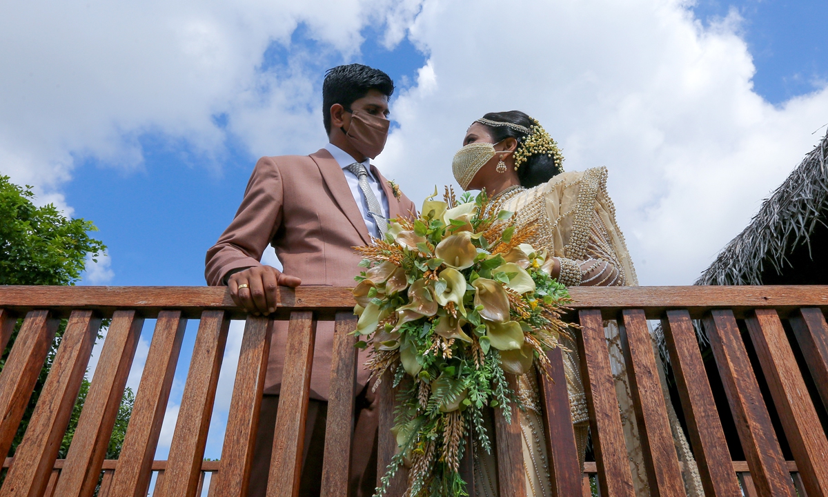  Sri Lanka hosts first wedding exhibition since COVID-19 outbreak 